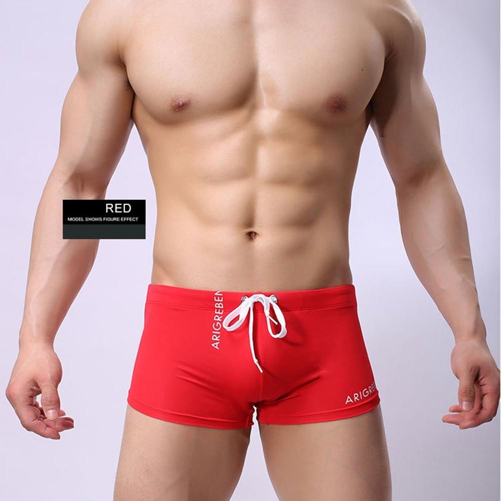 Atmungsaktive und bequeme Herren-Badeshorts mit Kreuzdesign, ideal für den Sommer