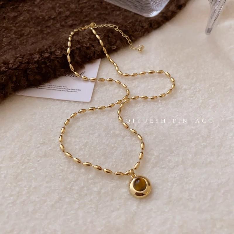 Women's High-End French Retro Tiger Eye Choker Necklace - Versatile Light Luxury Sweater Chain