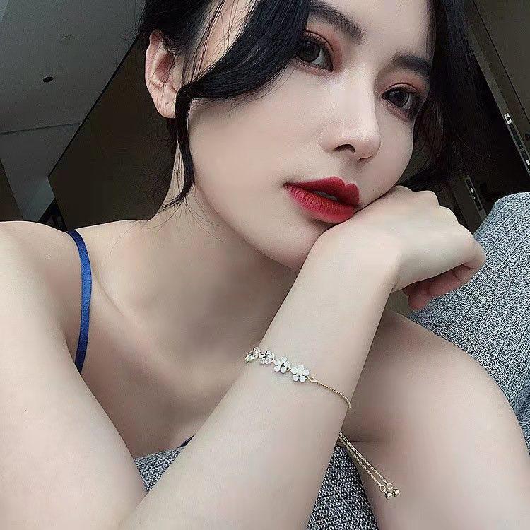 Korean Style Zircon Flower Bracelet for Women - Trendy, Simple, Personalized Design