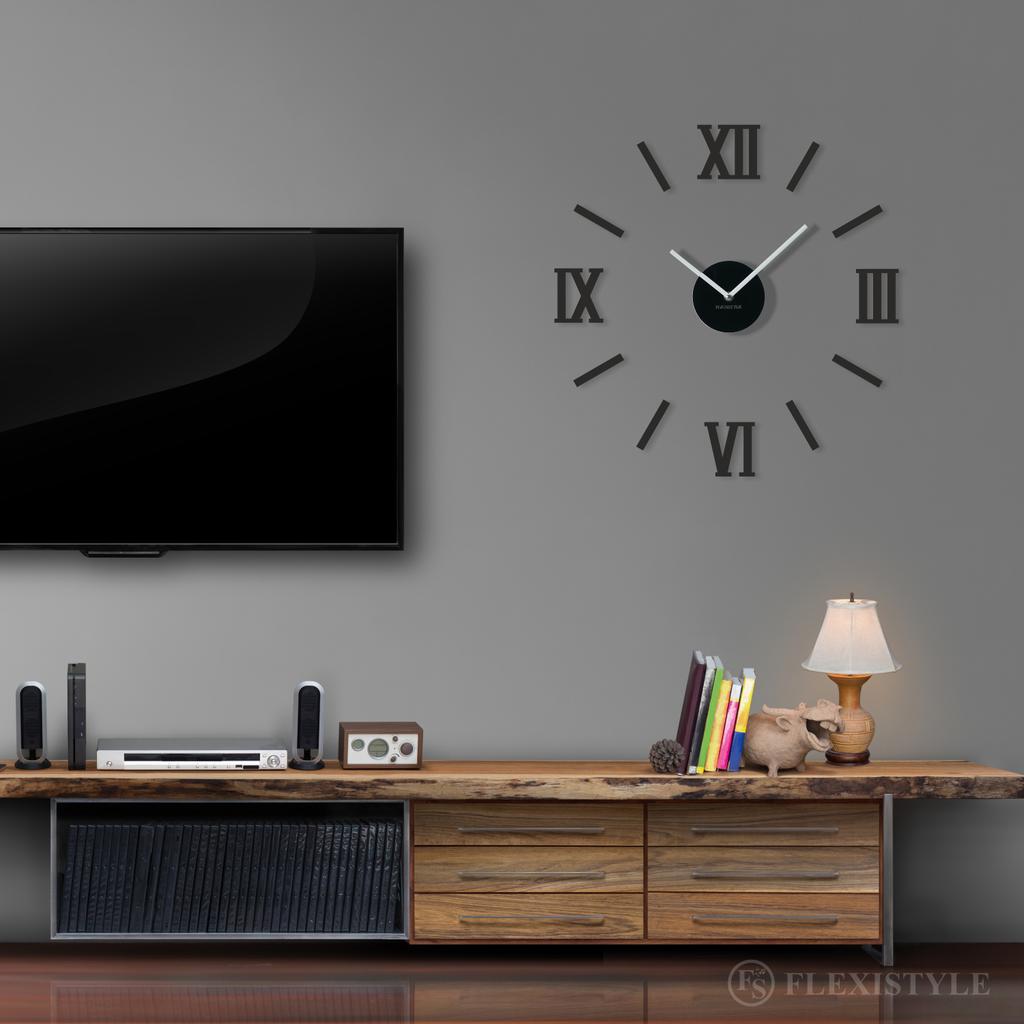 Large wall clock with Roman numerals 50-75cm