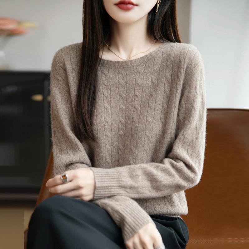 Women's Cable Knit Round Neck Pullover Sweater - Long Sleeve Knitwear for Autumn and Winter