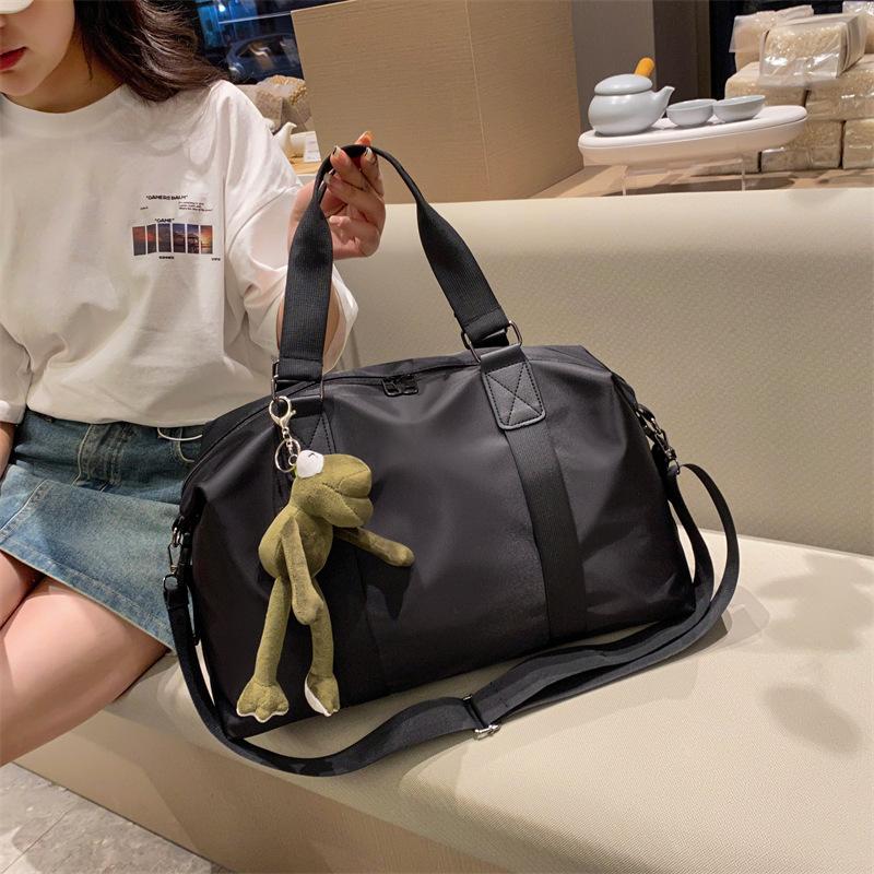 Large capacity luggage bag portable shoulder bag girl cute tote bag portable travel bag versatile fitness bag
