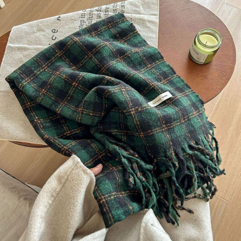 Autumn and winter new Maillard imitation cashmere plaid scarf women's winter senior sense versatile shawl thickened warm scarf