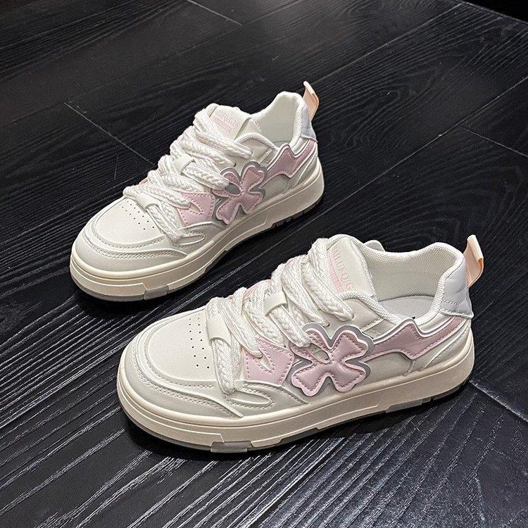 thick-soled four-leaf clover design board shoes for women 2025 new spring and summer niche casual versatile fashion white shoes for women