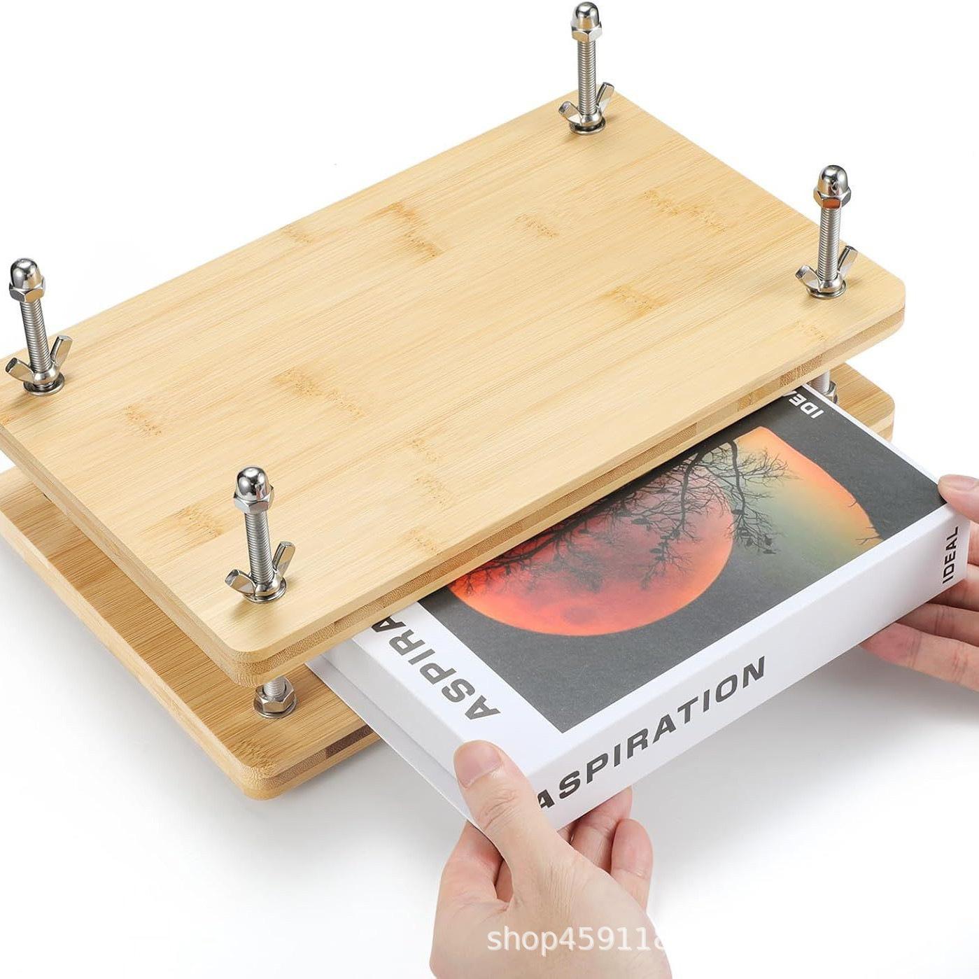 

Ручні інструменти для книг з масиву дерева: Стародавні затискачі для ремонту книг та прес для шиття