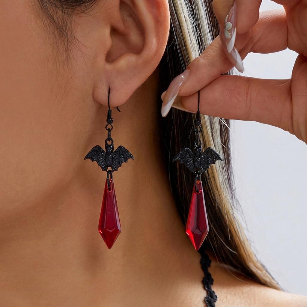 Dark Gothic Bat Crystal Dangle Earrings for Women Halloween Rhinestone Statement Earrings Party Costume Jewelry Gifts
