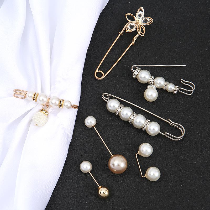 Pearl Anti-Exposure Brooch: Women's Waist-Cinching Pin & Clothing Decoration