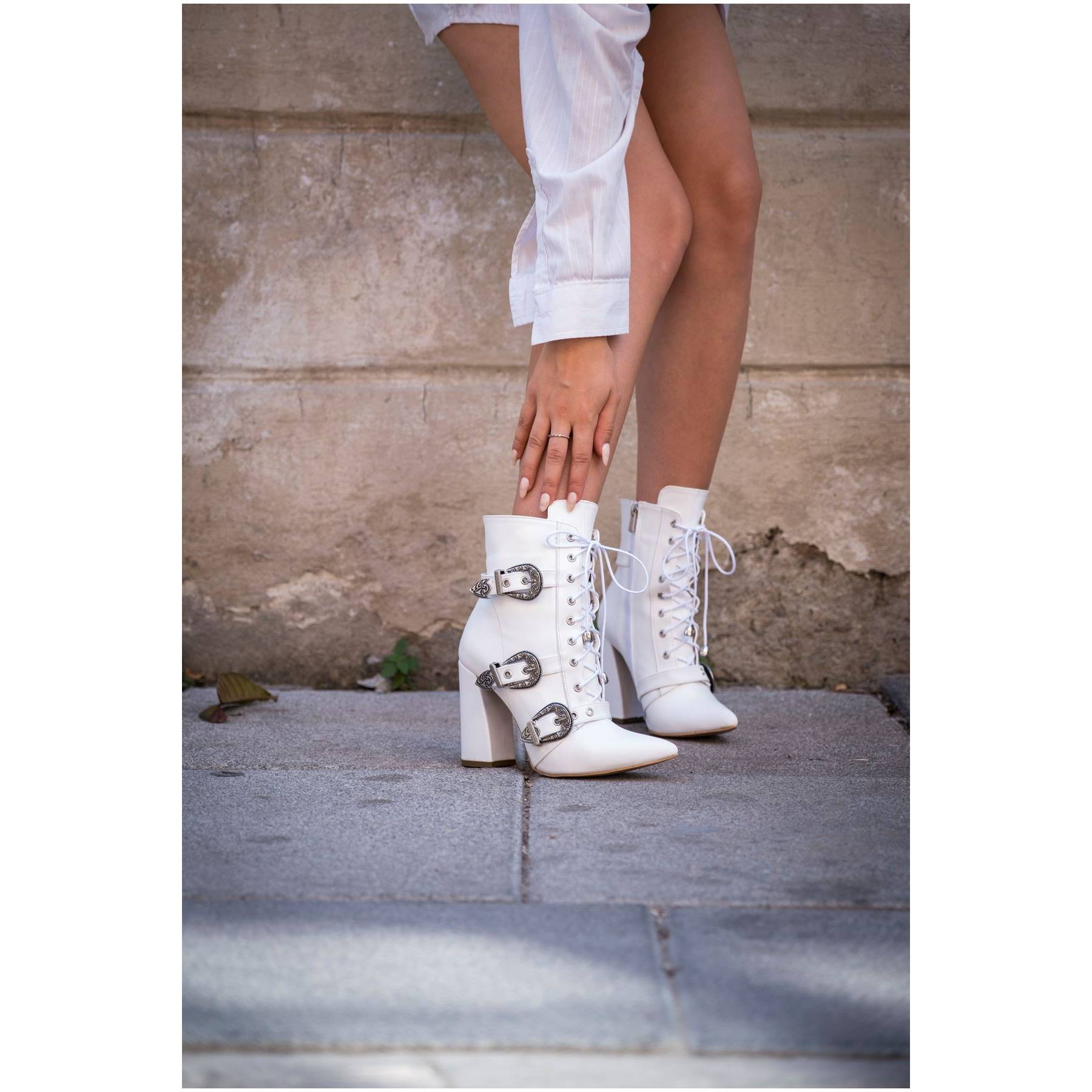 

Женская мода Белые кожаные сапоги с пряжками Стильная вечеринка Вечеринка Повседневная обувь