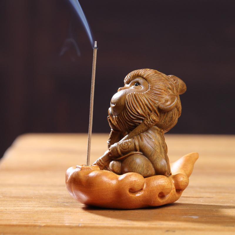 Green Sandalwood Monkey King Incense Holder with Base - Creative Zen Tea Pet Ornament for Desktop and Office.