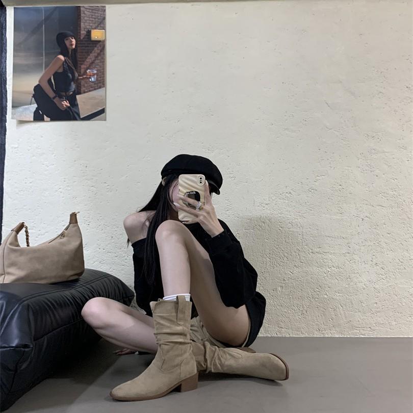 Inner Height Increasing Brown Suede V-Mouth Pile Medium Tube Martin Boots Women's Boots 2025 Autumn High Heel Short Boots Skinny Boots