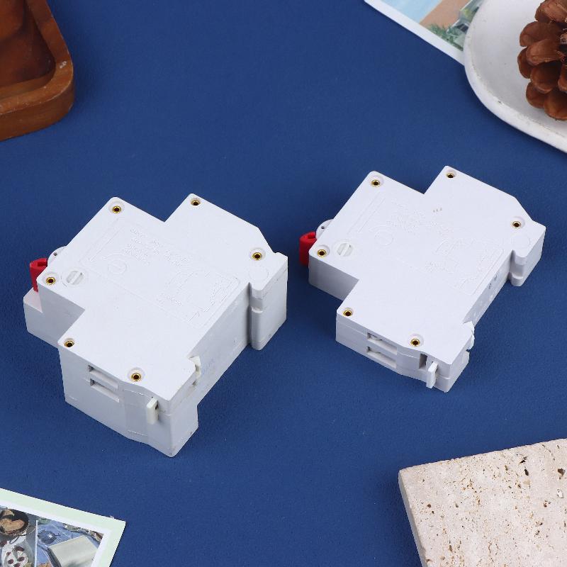 DZ30LE Residual Current Circuit Breaker 230V 1P+N Residual Circuit Breaker With Over And Short Current Leakage Protection RCBO M