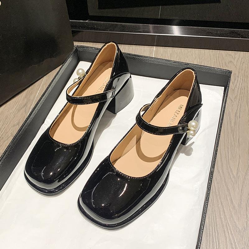 Damskie Błyszczące Skórzane Buty na Grubym Obcasie z Klamrą z Pereł oraz Sandały w Stylu Francuskim do Codziennego Użytku i Buty Zwiększające Wzrost