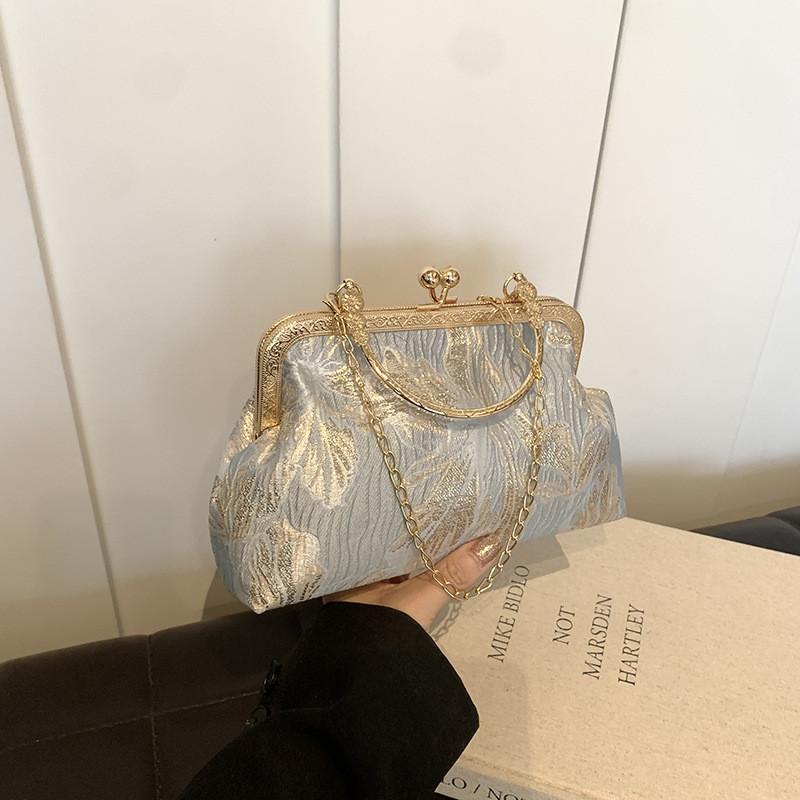 Chic Silk Shoulder Bag Stylish And Trendy Street Fashion Summer 2024 Unique Design