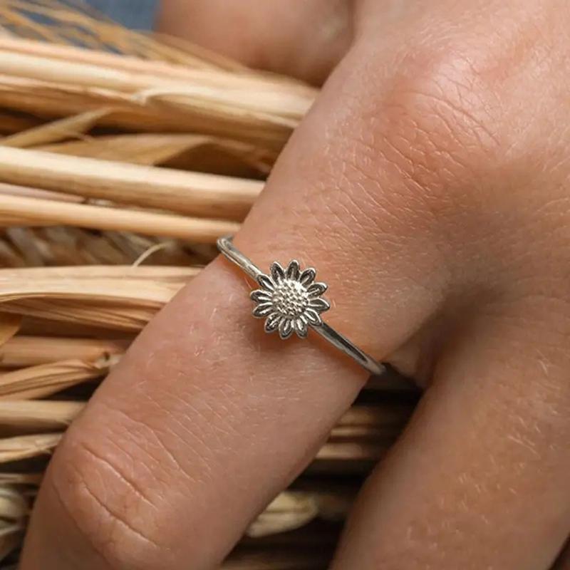 Huitan Sunflower Women Rings Metallic Style Simple Stylish Girls Finger-ring Exquisite Accessories Fashion Versatile Zircon New