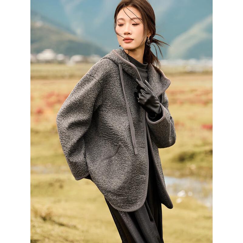 

Mohan Yimei Relaxed Fit Water Ripple Hooded Wool Blend Coat S