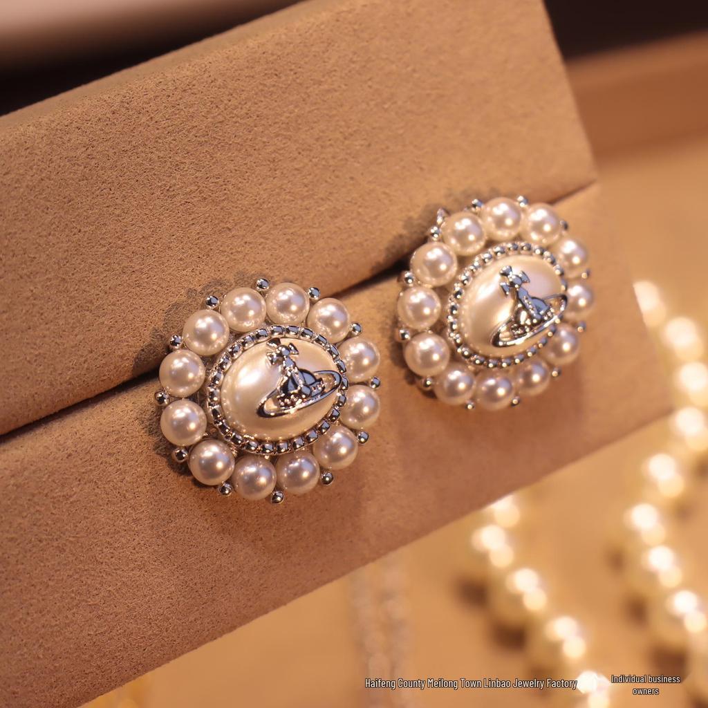 Vivienne Westwood Diamant Halskette & Ohrstecker Set – Modisches Pavé-Design