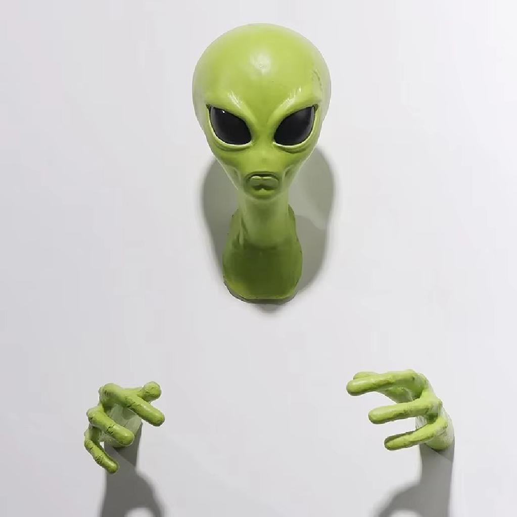 UFO Alien Visitor Extraterrestrial Organism Monster Green 51 Area Home Sci-fi Ornament Wall Hanging Creative Bedroom Decoration