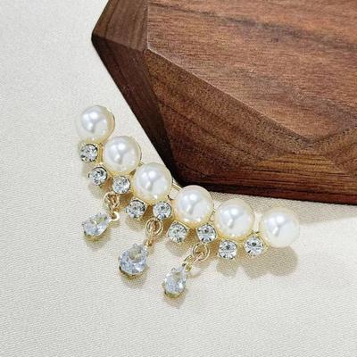 Women Brooch Sparkling Rhinestones Imitation Pearls Decor Suit Lapel Pin Sweaters Collars Hats Bags Coats Scarves Badge