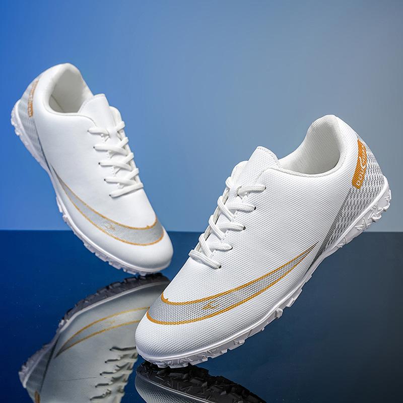 New Cold Sticky Non-slip Long Broken Nails Adult Football Shoes Men's and Women's Professional Training Children's Sneakers Low-top Teenagers