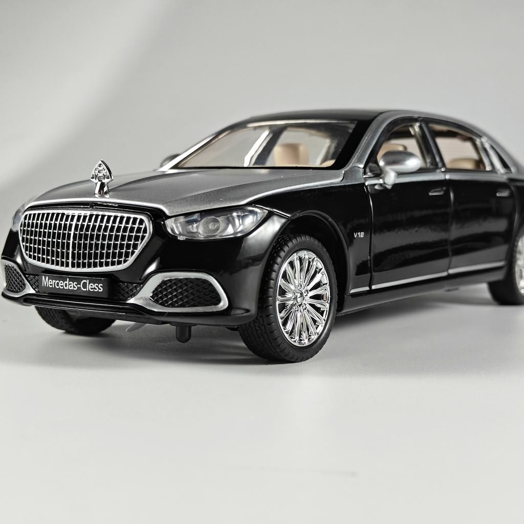 1:24 Mercedes Benz Maybach S680 Luxury Limousine Alloy Diecast Metal Model Sound & Light Children Toy Collection Hobby Boys Gift