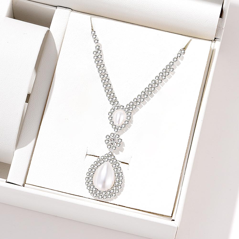 3 Piece Set Of Women Water Drop Diamond Necklace And Earrings With A Stylish And Stylish Design Light Luxury High End Feel Set