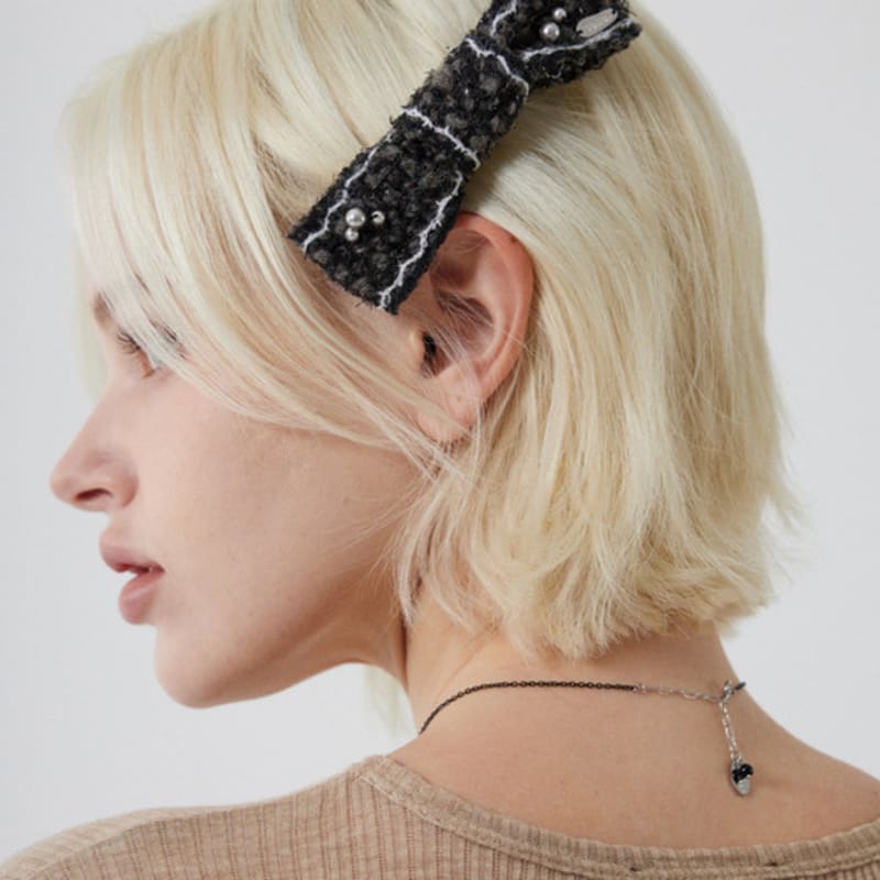 

MERRYMOTIVE Tweed with pearl ribbon hairpin (Dark grey) Free