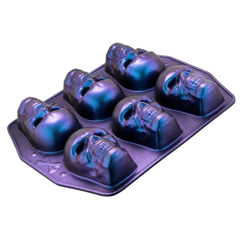 Way to Celebrate Skull Cast Aluminum 6-Cavity Baking Pan Iridescent
