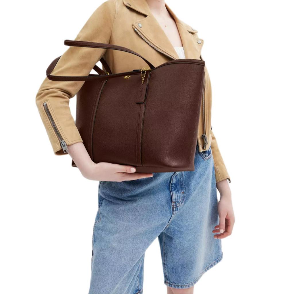 Coach Tote Bag 28 With Metal Logo Snap Closure Polished Pebble Leather Women tote bags Brass Maple CU056-B4MPL