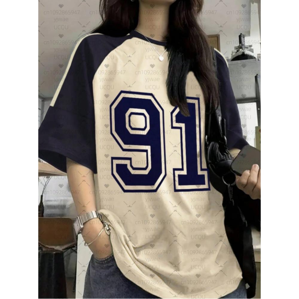 Letter and digital print women's T-shirt, girls' top, creative color-blocked round neck T-shirt, loose casual wear.