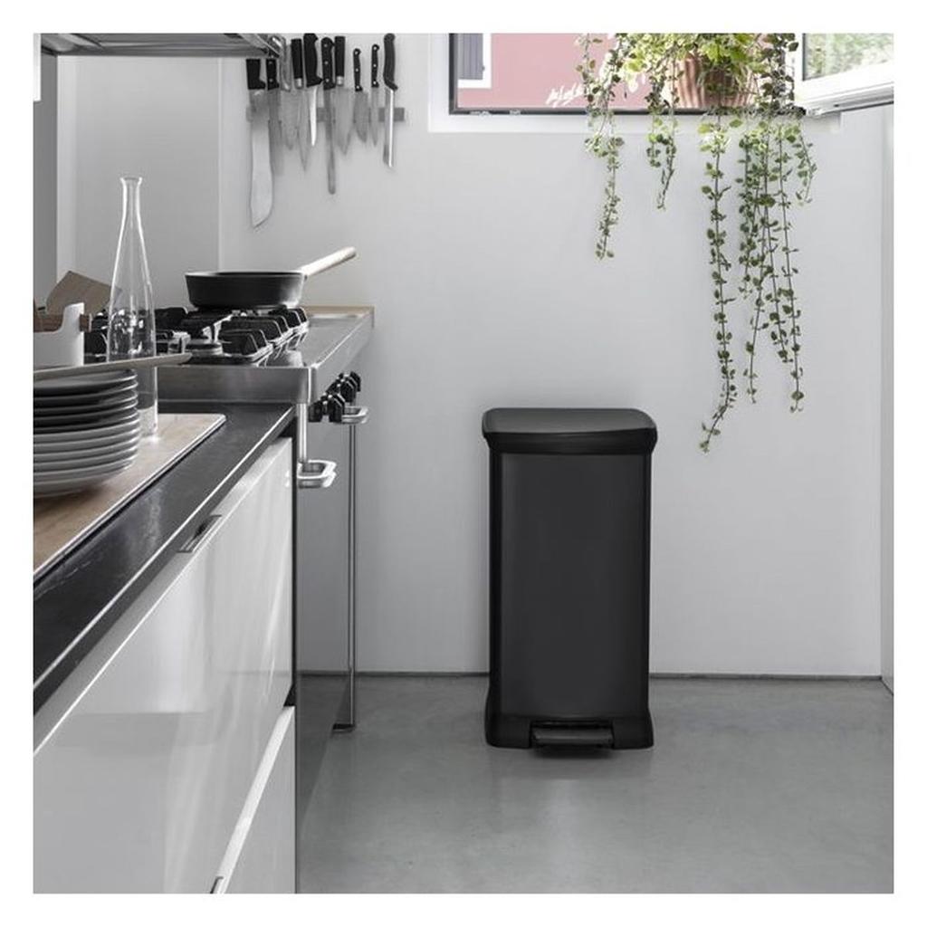 Poubelle a Pédale - 50 L - Noir - Curver
