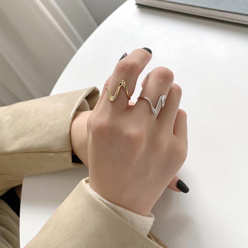 Silver S925 Distinctive Ring For Women In Korean Trendy Style With Adjustable Wave Design Triangle