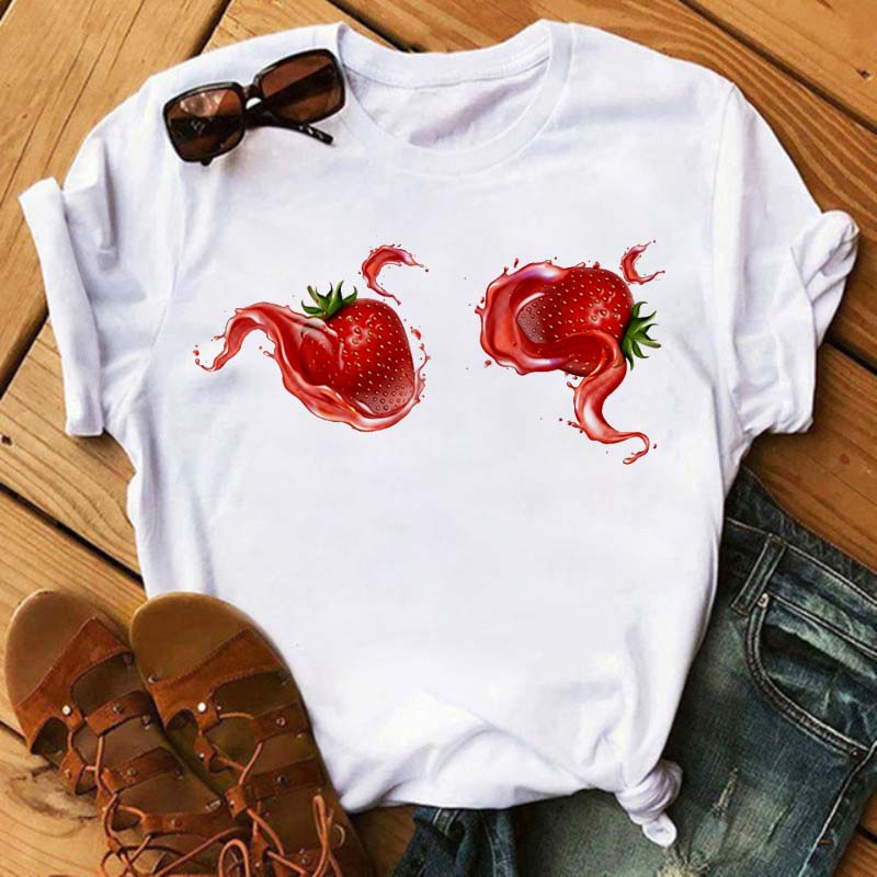 Maycaur Nové Kawaii Dámské Topy s Potiskem Ovoce Jahody Ležérní Dámské Krátkorukávové Streetwear Černé Trička Oversized s Kulatým Výstřihem