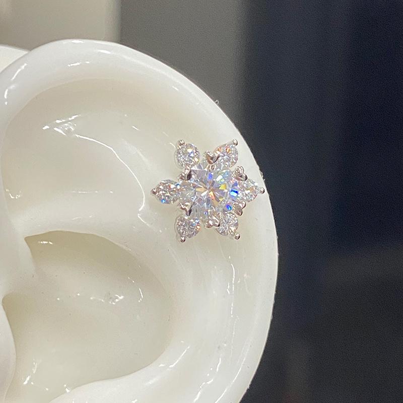 1 PCS New Fashion Cute Pink Zircon Crystal Ear Bone Nail 316L Medical Titanium Steel Earrings for Women Punk Jewelry