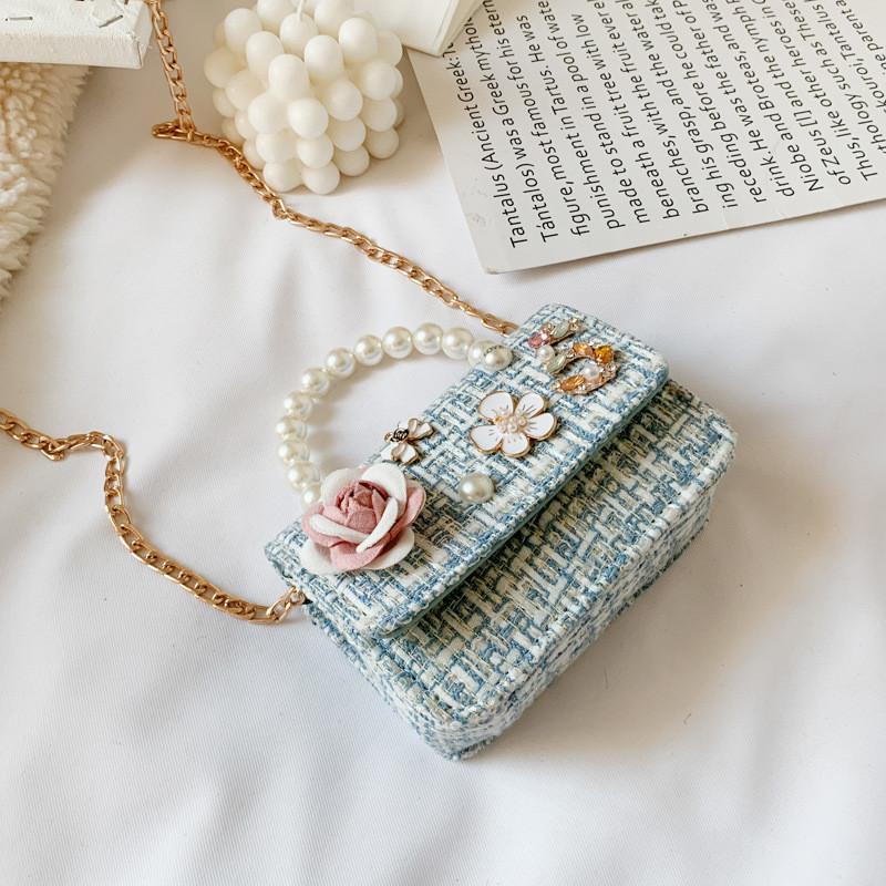 Adorable Girls Crossbody Bag Featuring Soft Canvas Material And Elegant Bow Style