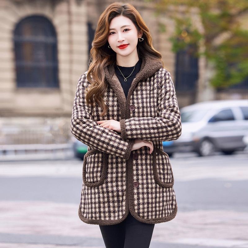 Mom's Winter Velvet-Lined Plaid Jacket - Warm, Cotton Padded, Plus Size for Middle-Aged & Elderly Women