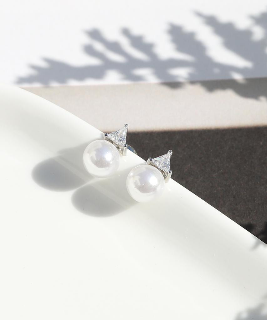 Paul Brial Tiny Pearl Earrings Pybe0280