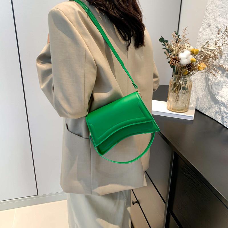 Trendy Summer Women's Small Square Handbag Fashionable Pu Crossbody Purse With Soft Texture And Casual Appeal