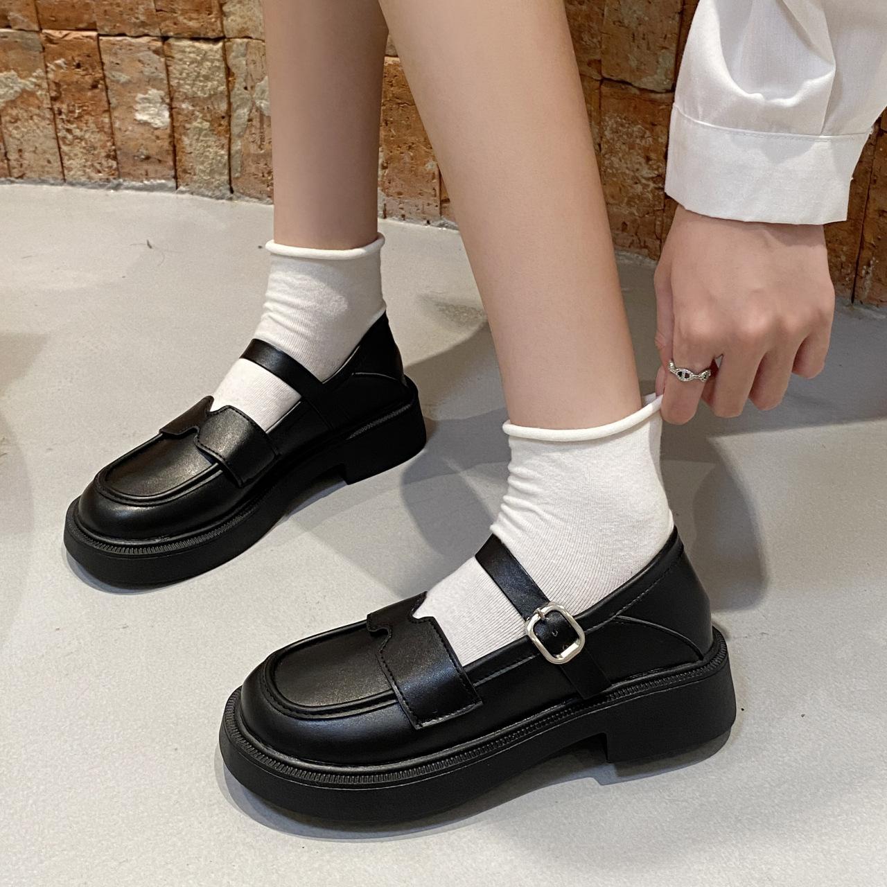 

Женские повседневные туфли Мэри Джейн на высоком каблуке, весна-лето 2024 г., новые туфли на толстом квадратном каблуке в академическом стиле в японском стиле, маленькие кожаные туфли 40 чёрный