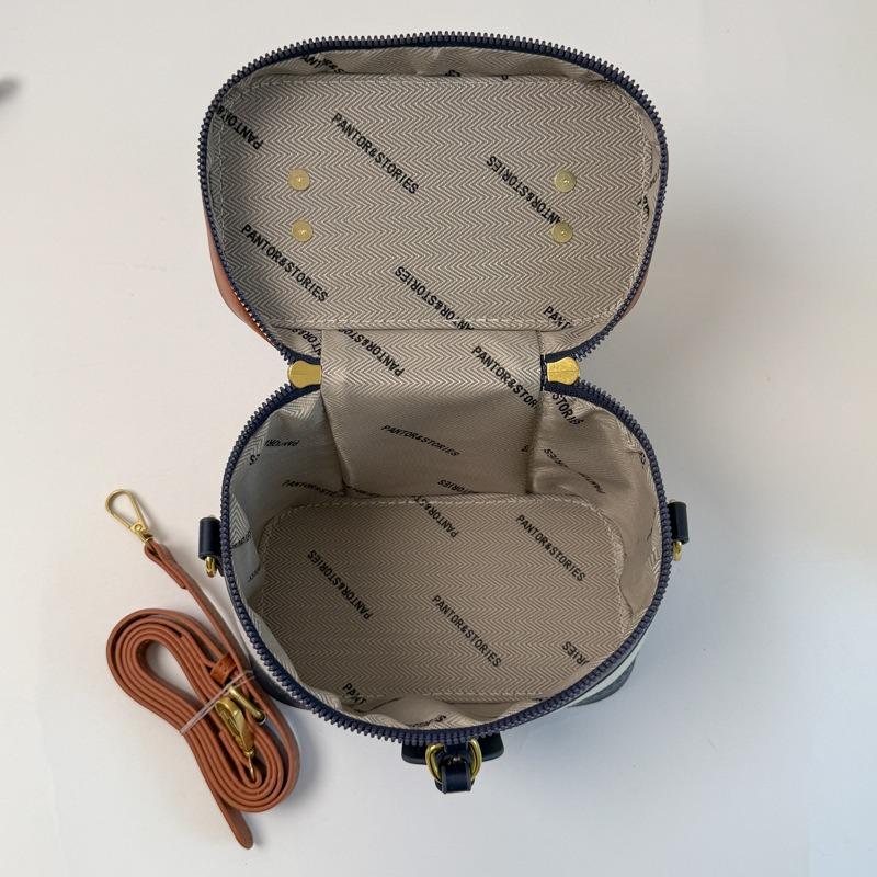 New niche design fashionable contrasting color cosmetic bag portable shoulder crossbody trendy women's bag