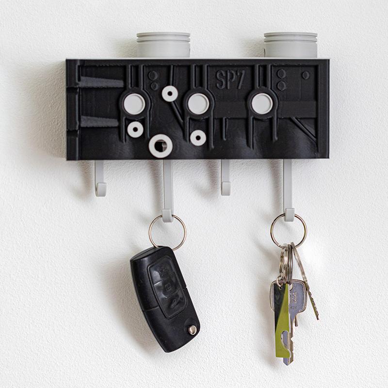 Key Holder For Wall Engine Block Key Holder With Moving Pistons Fun & Functional Automotive Decor For Car Enthusiasts Mechanics