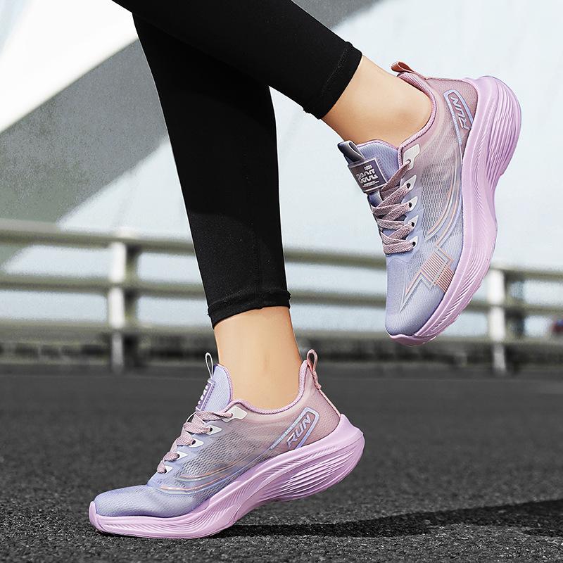 Running shoes men's summer 2025 new breathable mesh sneakers women's couple sneakers shock-absorbing lightweight running shoes