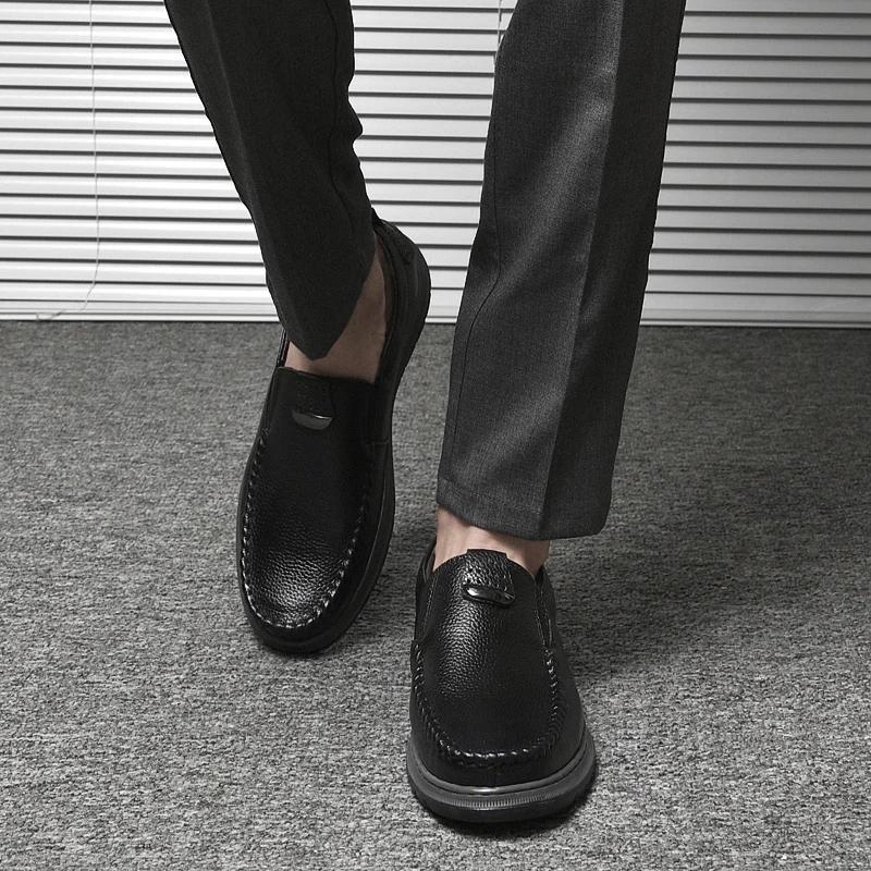 Men Loafers Genuine Leather Casual Shoes Autumn Male Outdoor Walking Shoes Comfortable Mens Sneakers Soft Loafers Men's Shoes