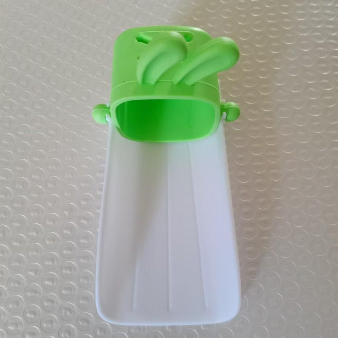 

Милый мультяшный удлинитель для крана для детей, универсальный брызгозащитный экран и средство для мытья рук зелёный