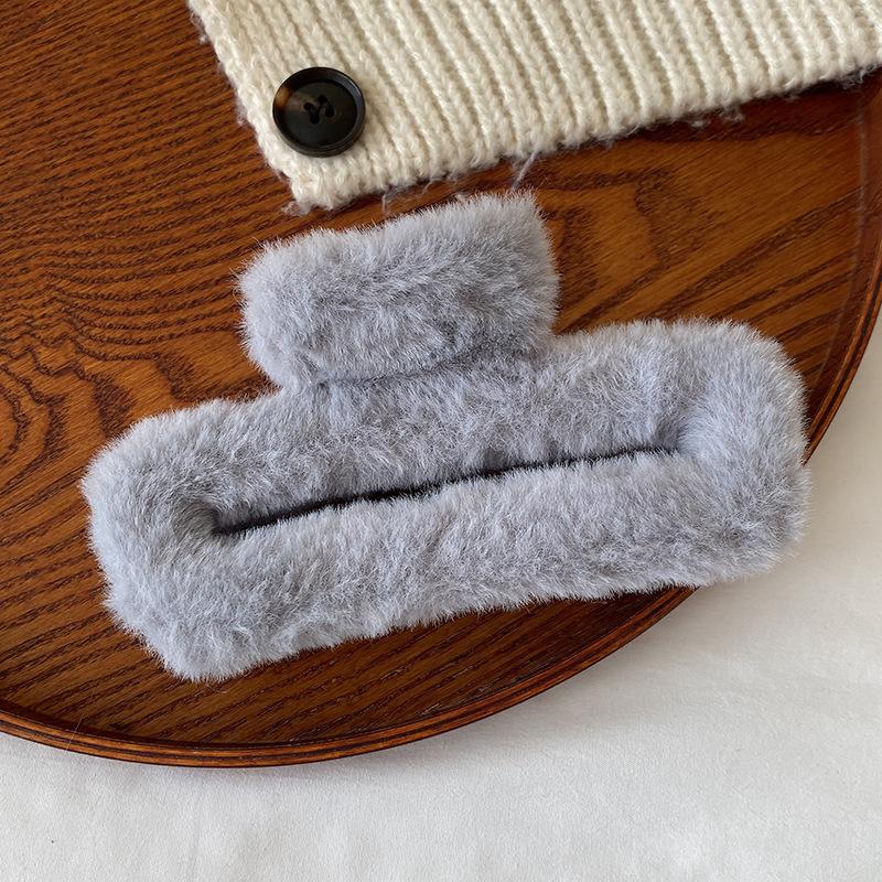 Korean Large Square Plush Hair Clip for Women Fashion Temperament Shark Clip Barrettes Girl Headwear Hair Accessories