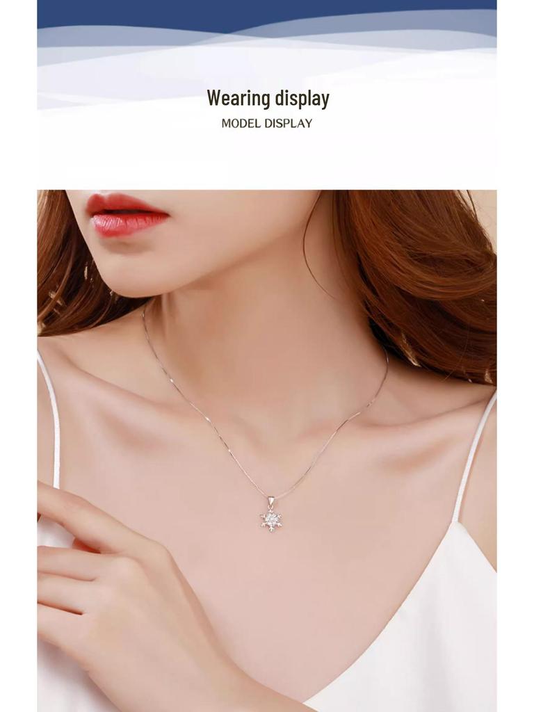 Elegant Snowflake Necklace for Women - Luxurious Ice Flower Pendant, Perfect Christmas Gift for Girlfriend.