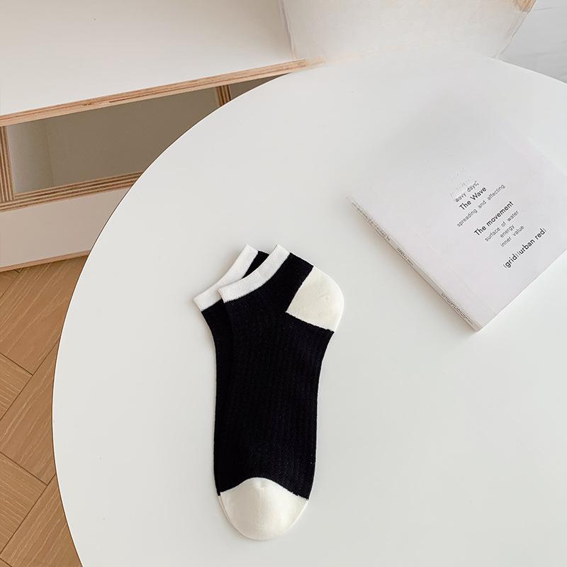 

Женские весенне-летние носки в полоску с вышивкой букв, повседневные, полностью сетчатые, дышащие, впитывающие пот 1 pair чёрный