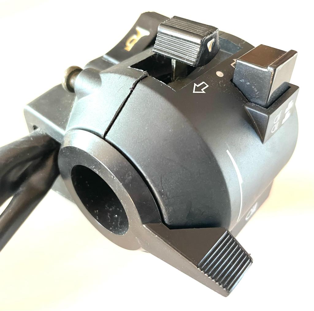 Handlebar switch for Honda CB125T motorcycle (left handlebar), part, replacement, repair, general-purpose, aftermarket, compatible.