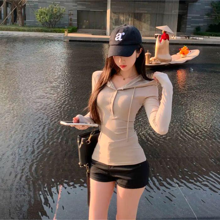 

Минималистичное худи облегающего кроя: Женский топ с длинным рукавом на весну/осень, облегающий талию, с половинной застежкой на пуговицы S (for 80-95 kg) хаки