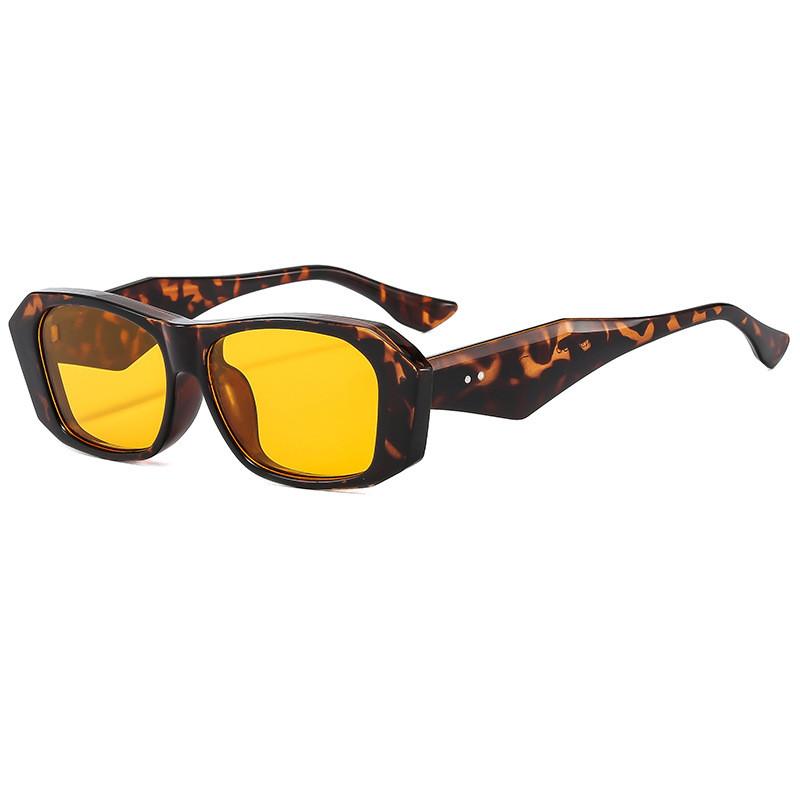 Black Frame Rectangular Sunglasses With Uv400 Protection For Outdoor Activities And Fashion Style