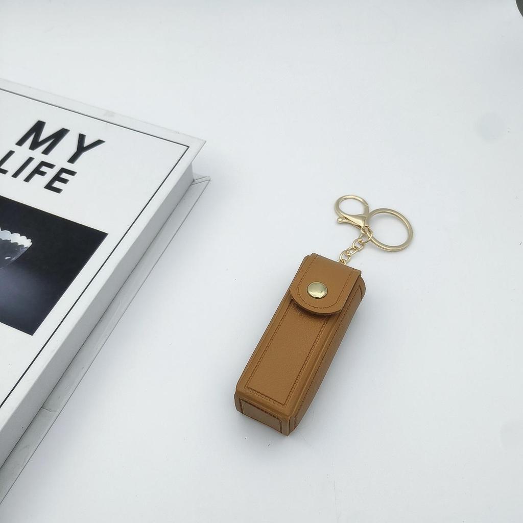 Přenosné pouzdro na rtěnku ve tvaru srdce s ochrannou kůží a roztomilou klíčenkou s přívěskem